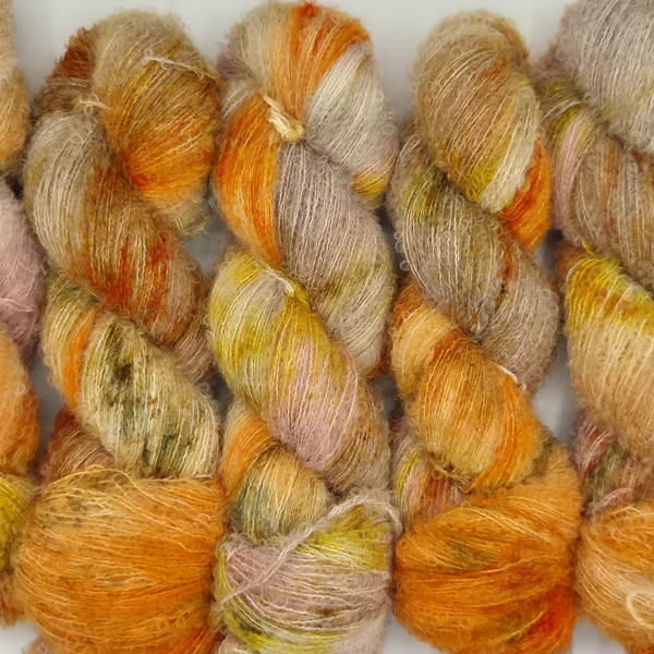 Thèbes Silky Boucle - Triangle Australe